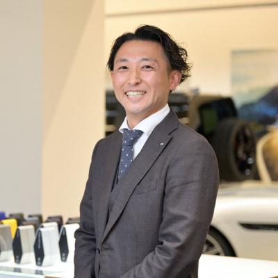 販売スタッフ 阿部祐亮